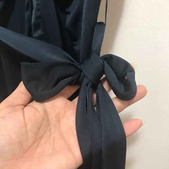 Pink Stitch pleated low v-neck sleeveless (navy) blue midi dress size 2 - Picture 5 of 10